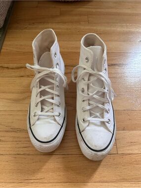 White High-Top platform converse sneakers